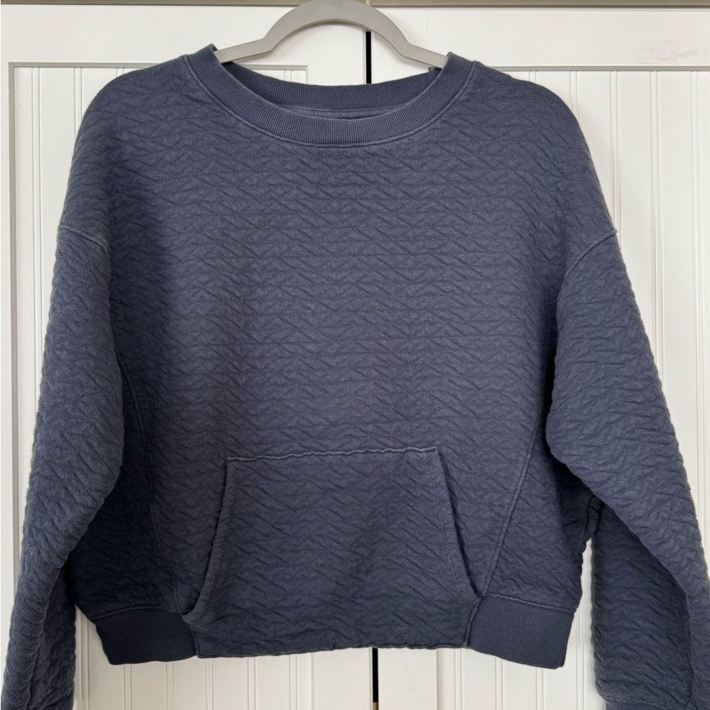 All in Motion Blue Cropped Sweatshirt - Medium